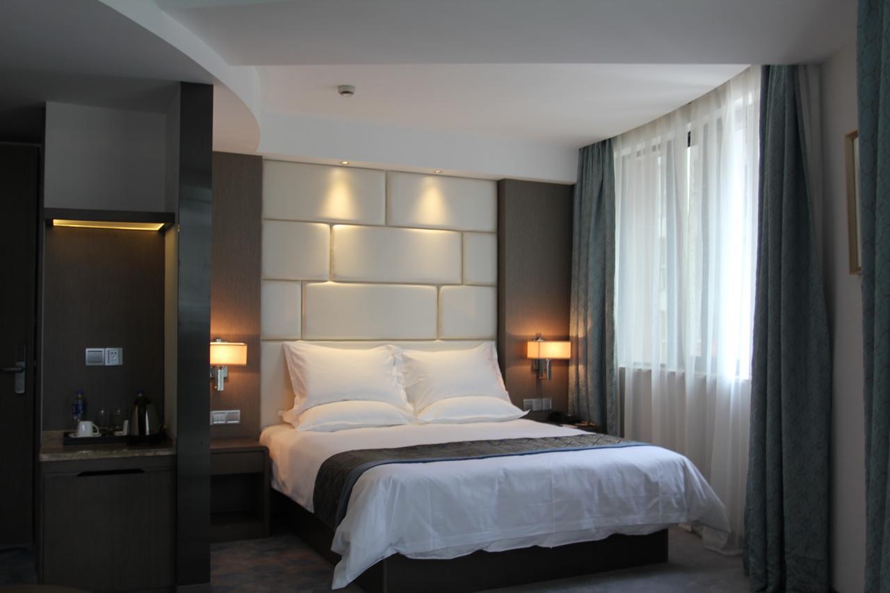 Hotel Lijing 3*